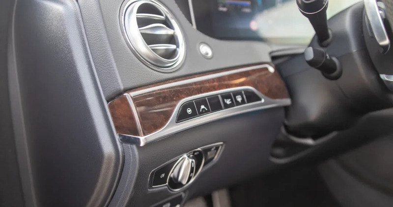 Mercedes-Benz Klasa S cena 240500 przebieg: 166000, rok produkcji 2017 z Bielsk Podlaski małe 154